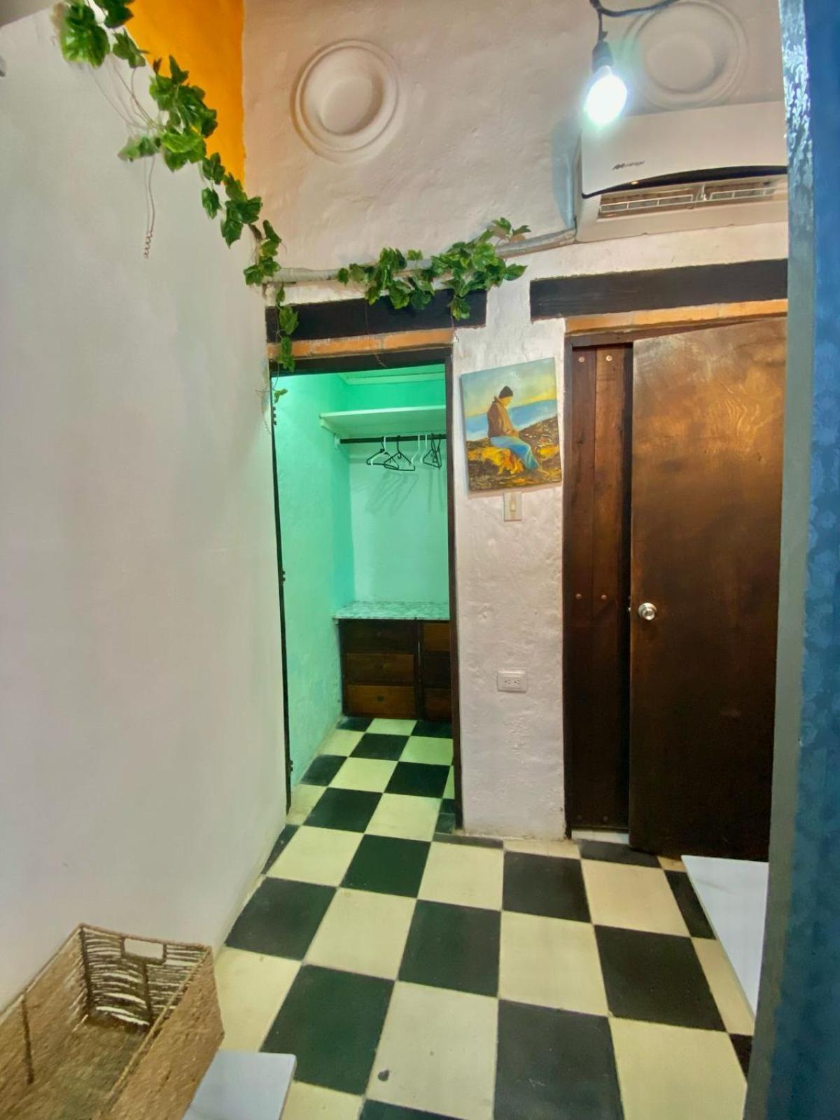Hostel la Antigua Capsula Cartagena Exterior foto